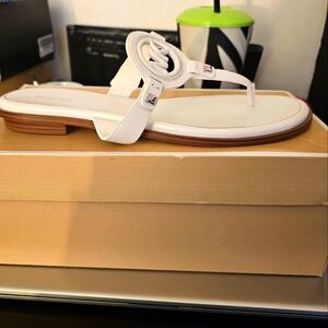 Micheal Kors sandals (11M)